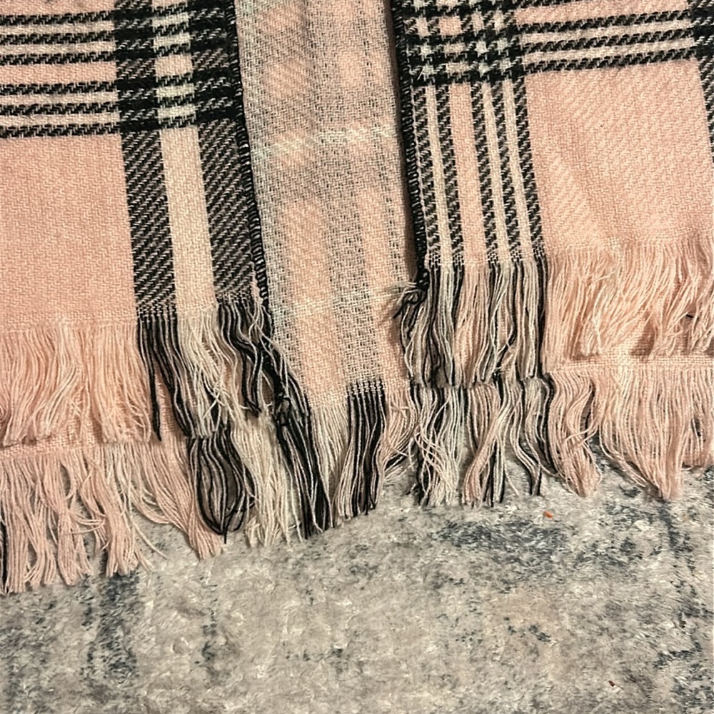 Juicy Couture Pashmina - Picture 2 of 6